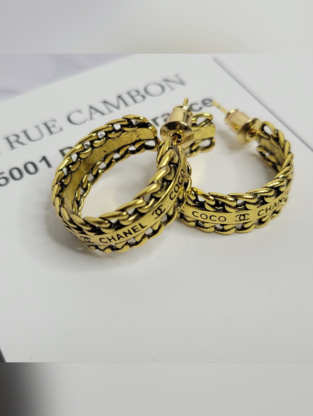 Gold Chain-Link Logo Hoop Earrings - Picture 4 of 5